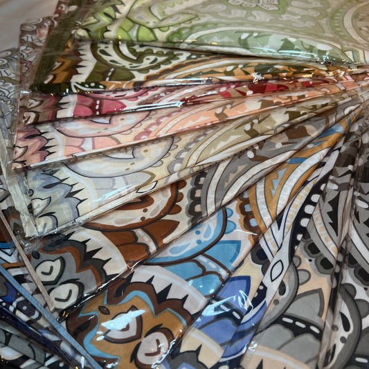 Carré de soie Aleyna