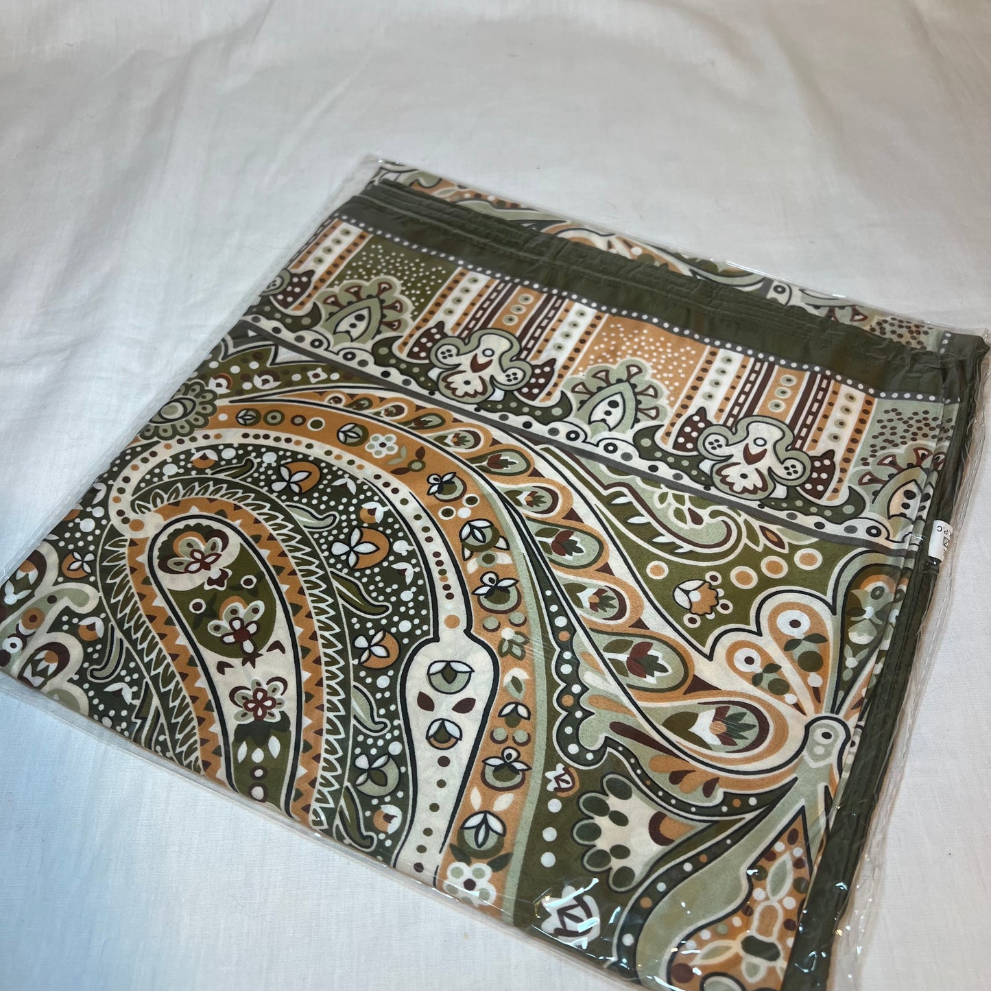 Carré de soie Derya