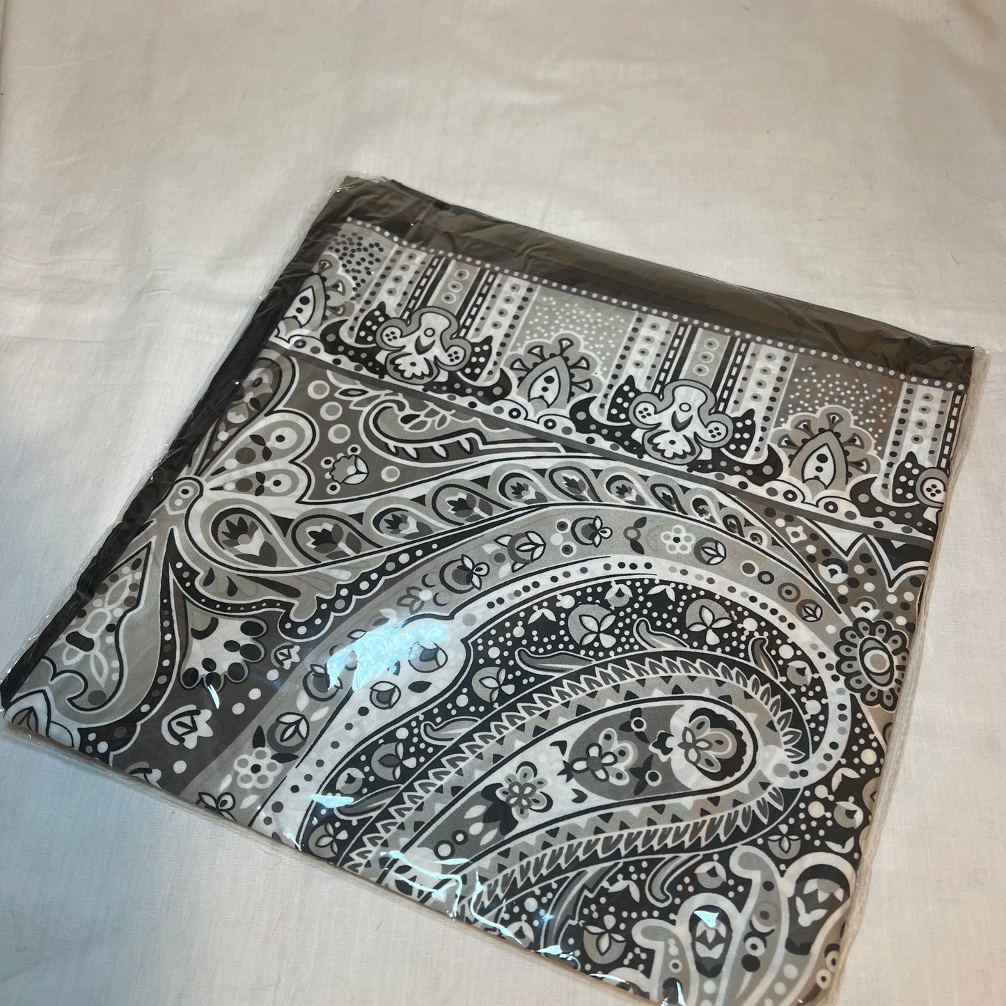 Carré de soie Derya